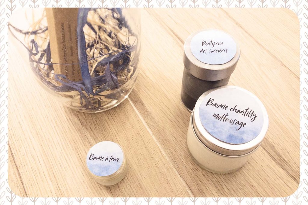 Photo du contenu du bocal beauté, parfaite idée cadeau pour la fête des mères qui aime prendre soin d'elle au naturel.